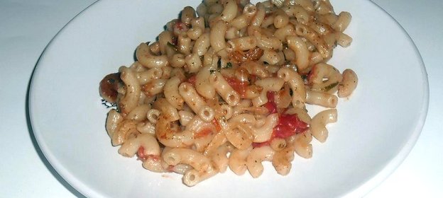 Макароны с томатами и специями