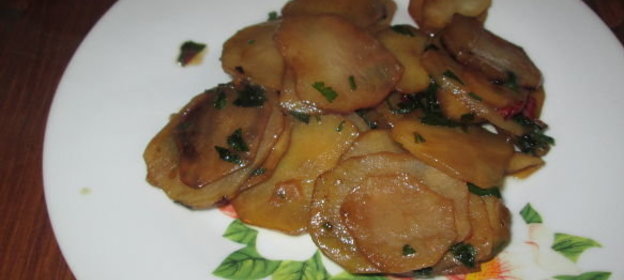 Щи из свежей капусты на грибном бульоне «Магги»