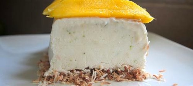 Семифредо с лаймом и манго