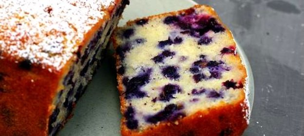 Лимонный кекс с черникой