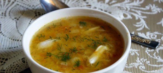 Пряный чечевичный суп на курином бульоне