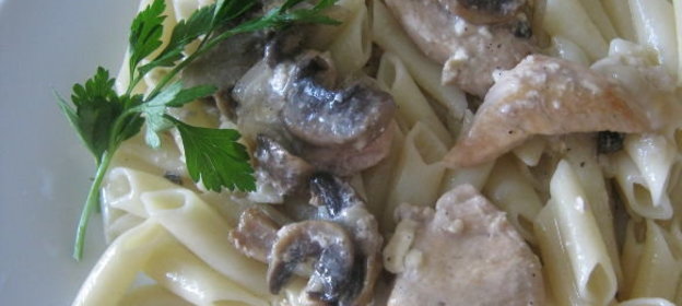 Макароны с куриной грудкой