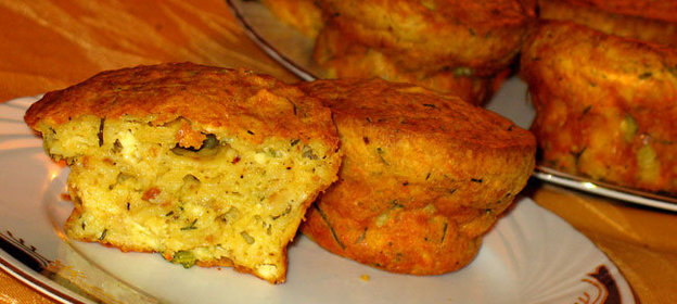 Несладкие Маффины из мацы с сыром фета и укропом