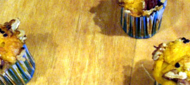 Тыквенные маффины с грецкими орехами и кефиром