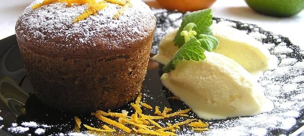 Десерт Цитрусовый всплеск или Апельсиново-мандариновые брауни с лимонно-лаймовым мороженым