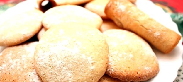 Воздушное миндальное печенье