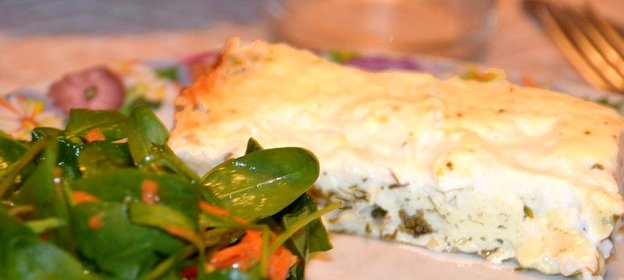 Закусочная запеканка с зеленью и чесноком