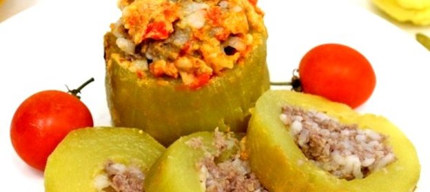 Кабачки, запеченные с индейкой