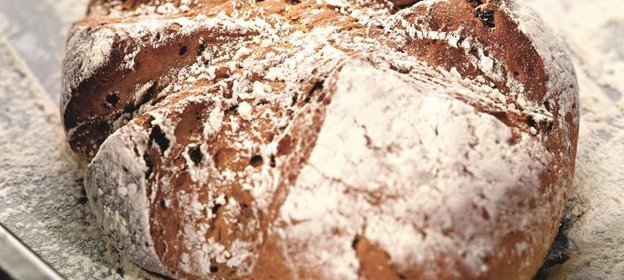 Ржаной хлеб с изюмом