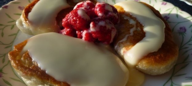 Оладьи йогуртовые со сгущенкой