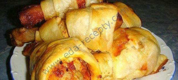 Куриная голень в слоеном тесте