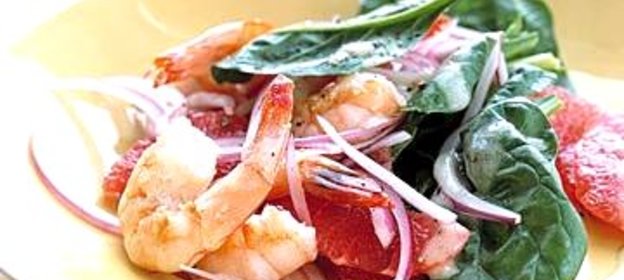Салат со шпинатом, креветками и грейпфрутом