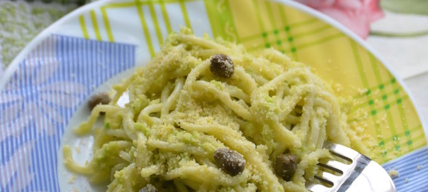 Спагетти с соусом из авокадо