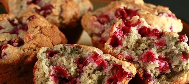 Маффины с брусникой