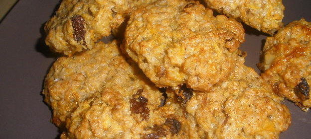 Морковное печенье с орехами и специями