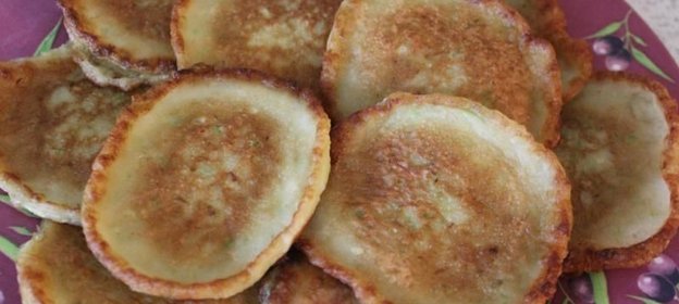 Кабачковые оладьи сладкие