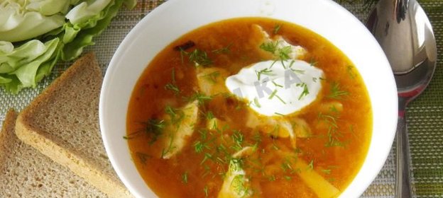 Щи из молодой капусты с курицей