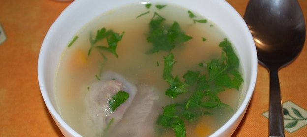 Бульон из домашней курицы