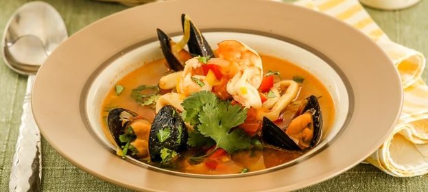 Средиземноморская похлебка с морепродуктами