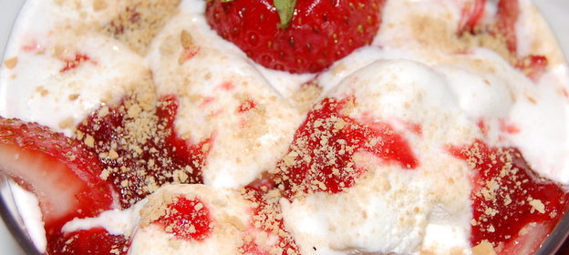 Клубничный десерт