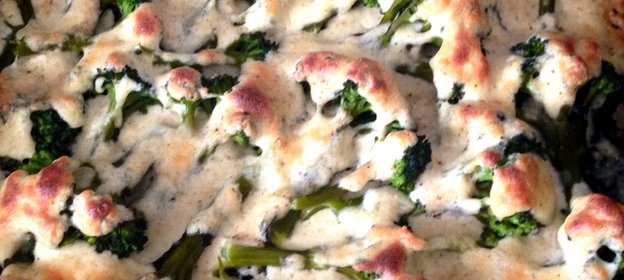 Запеканка из брокколи со сливками и сыром