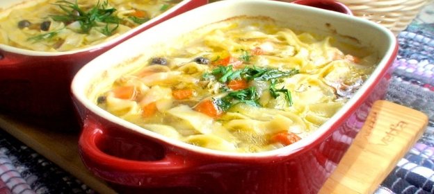 Домашняя лапша в горшочке