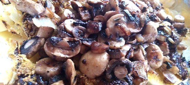 Картофельная запеканка с капустой и грибами