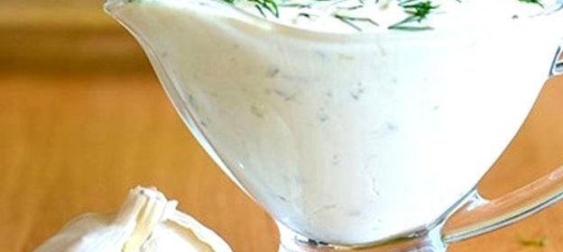 Сметанно-чесночный соус