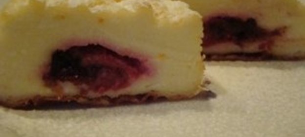 творожные кексы с вишней