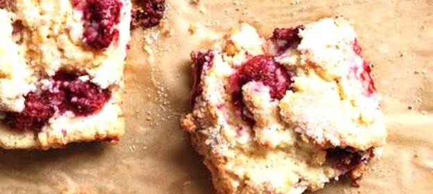 Булочки с малиной