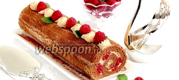 Шифоновый кофейный рулет с малиной