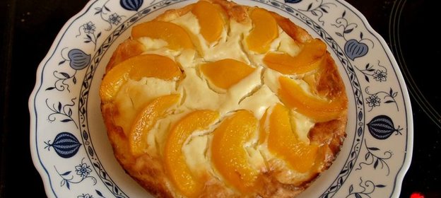 Запеканка творожная с персиком