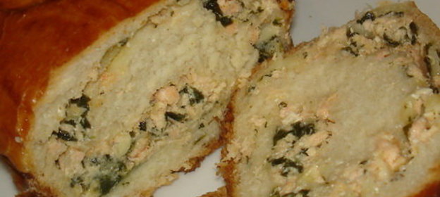 Рулет с форелью и шпинатом. Или же- тесто из хлебопечки, пирог из печки