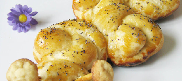 Сдобная булочка Гусеничка (подготовка к празднику №8)