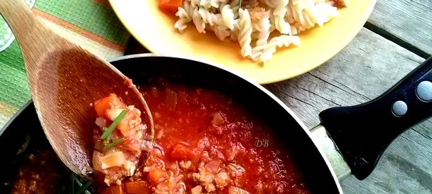 Подлива с фаршем к макаронам