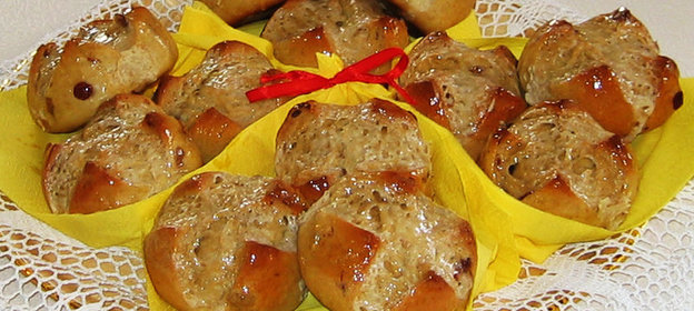 КРЕСТОВЫЕ БУЛОЧКИ