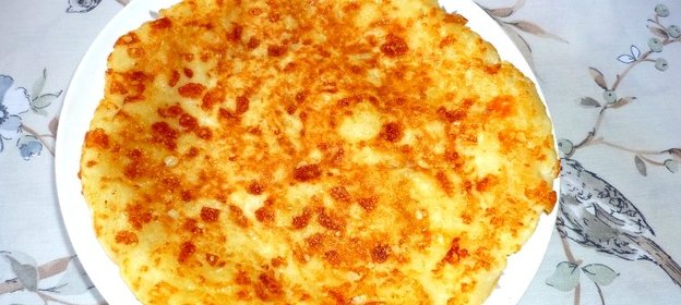 Лепешка из сулугуни жареная