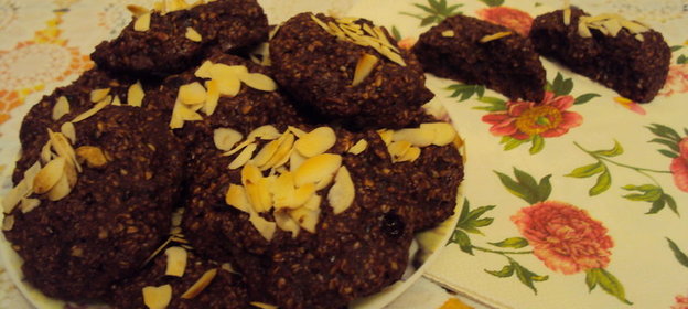 Постное печенье с сухофруктами и орехами