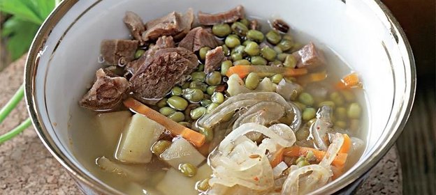 Машевый суп в горшочке на прозрачном бульоне