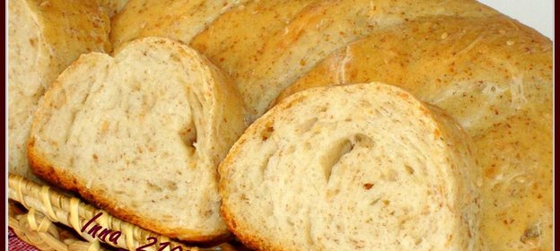 Батон отрубной с кунжутом