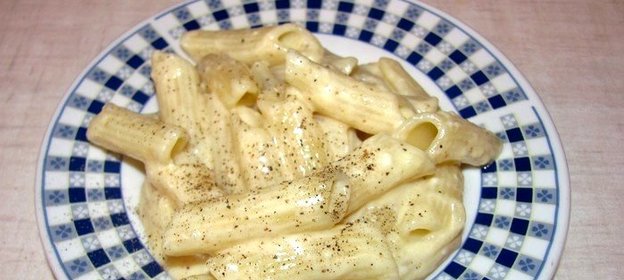 Макароны со сливочным соусом