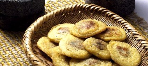 Тыквенные оладьи с карамельным соусом