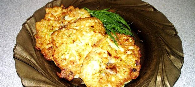 Кабачковые оладьи с грибами и луком