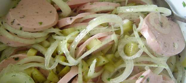 Колбасный салатик в маринаде