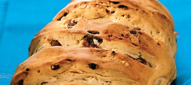 Хлеб с финиками