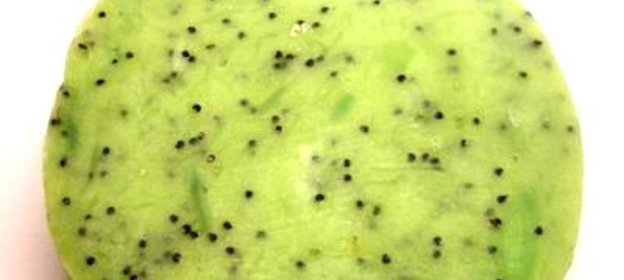 Желе из свежих киви с ревенем