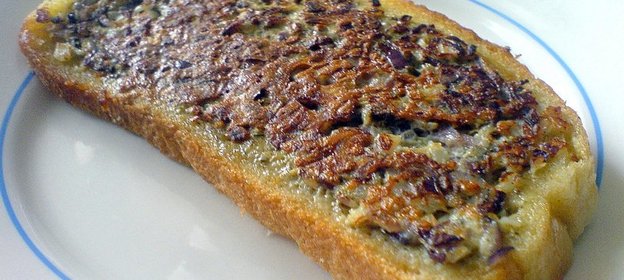 Хлеб с яйцом, когда торопишься