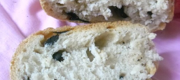 Хлеб с маслинами