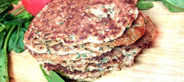 Оладьи из отрубей с творогом и шпинатом
