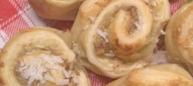 Булочки с кокосом и корицей